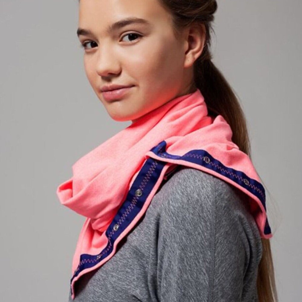 2/$20 Ivivva Scarf